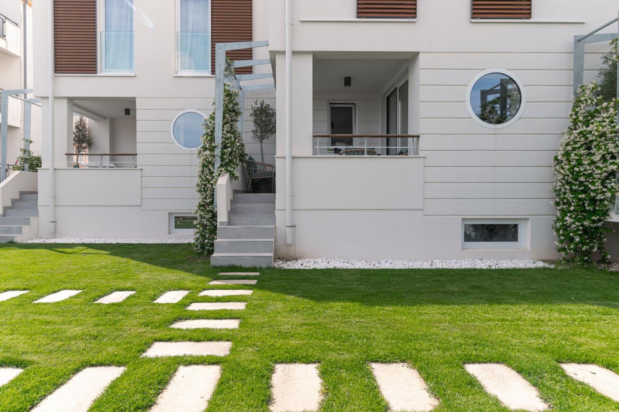 O'Live Residence - Designer Suites Bibinje Exteriér fotografie